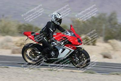 media/Dec-01-2025-Moto Forza (Mon) [[2daa91e15f]]/3-Beginner Group/Session 2 (Turn 7 Inside Pans)/